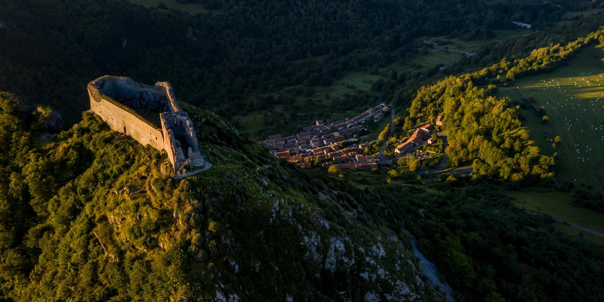 Château et village de Montségur