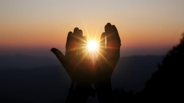 prayer-spiritual-hands-sun-sun-sunset
